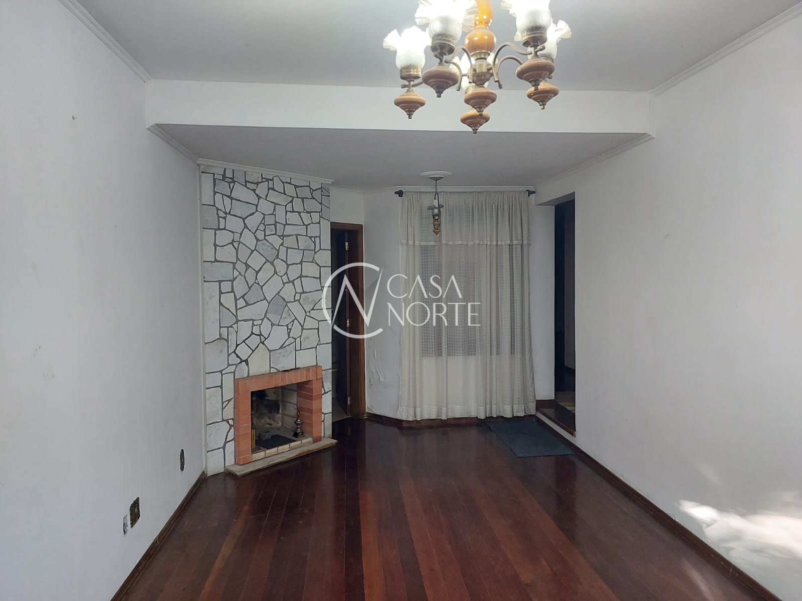 Casa à venda com 5 quartos, 176m², 1 suíte, 2 vagas, Rua São Manoel no bairro Rio Branco em Porto Alegre