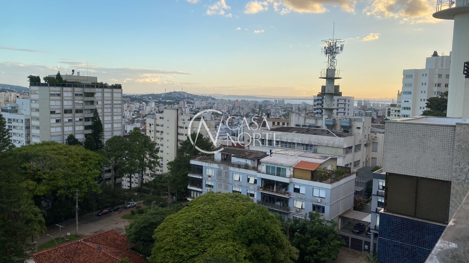 Cobertura à venda com 4 quartos, 327m², 2 suítes, 3 vagas, Rua Casemiro de Abreu no bairro Bela Vista em Porto Alegre