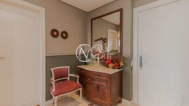 Apartamento à venda com 3 quartos, 190m², 1 suíte, 1 vaga, Rua Coronel Frederico Linck no bairro Rio Branco em Porto Alegre