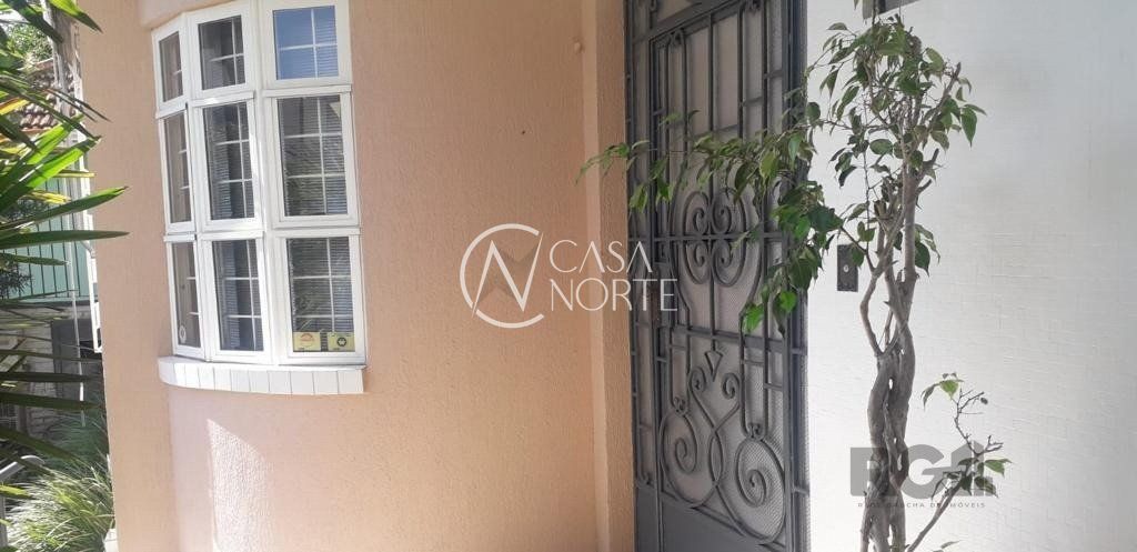 Casa à venda com 3 quartos, 350m², 1 suíte, Rua Coronel Corte Real no bairro Petrópolis em Porto Alegre