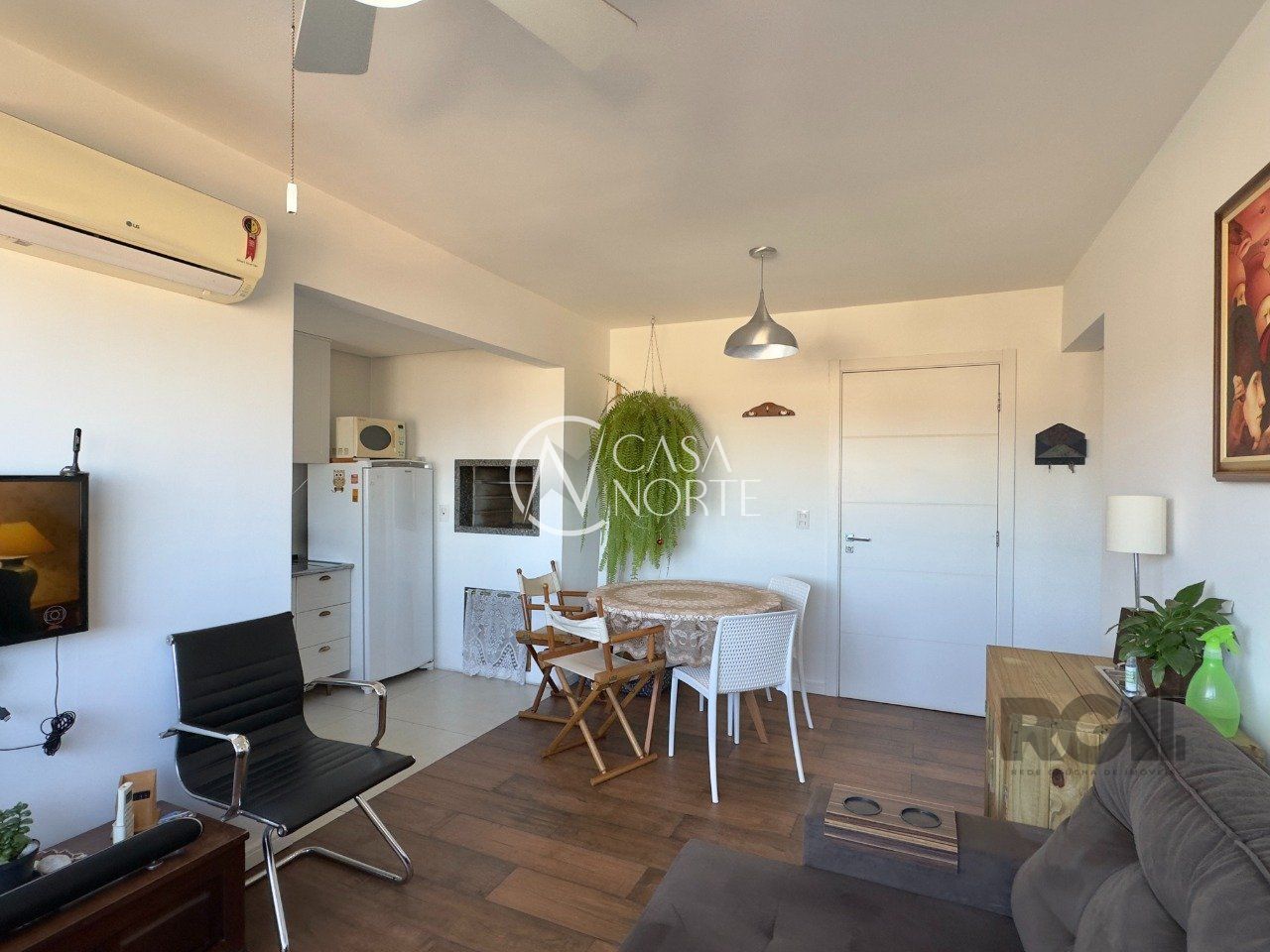 Apartamento à venda com 2 quartos, 57m², 1 suíte, 1 vaga, Rua Joaquim Cruz no bairro Santo Antônio em Porto Alegre