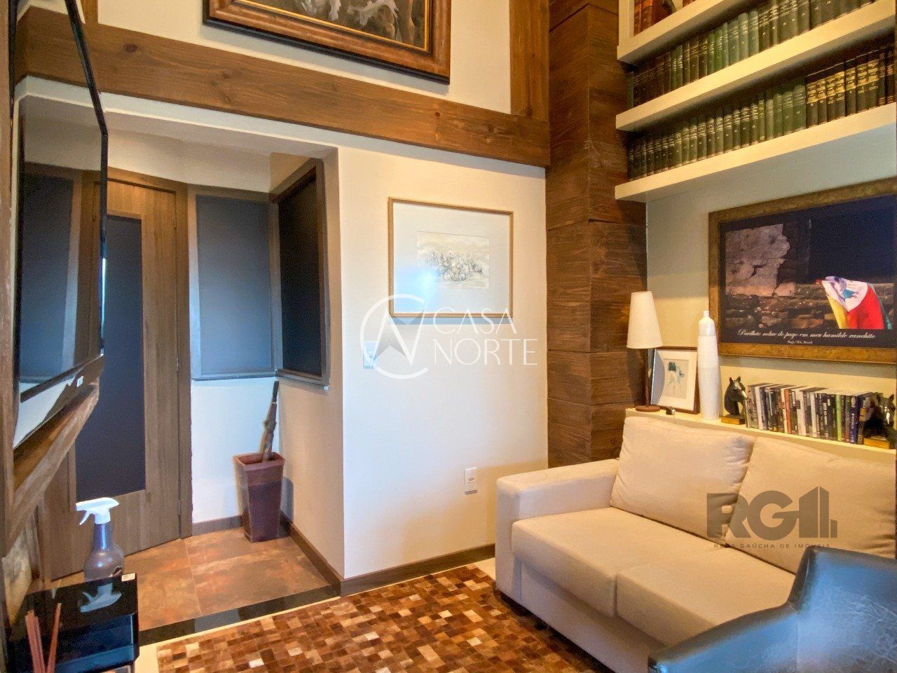 Sala Comercial à venda , 120m², Rua Washington Luiz no bairro Centro Histórico em Porto Alegre