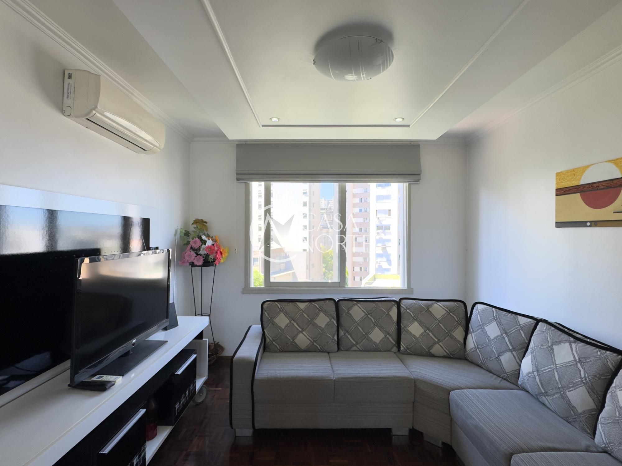 Apartamento à venda com 2 quartos, 71m², 1 suíte, 1 vaga, Rua Duque de Caxias no bairro Centro Histórico em Porto Alegre