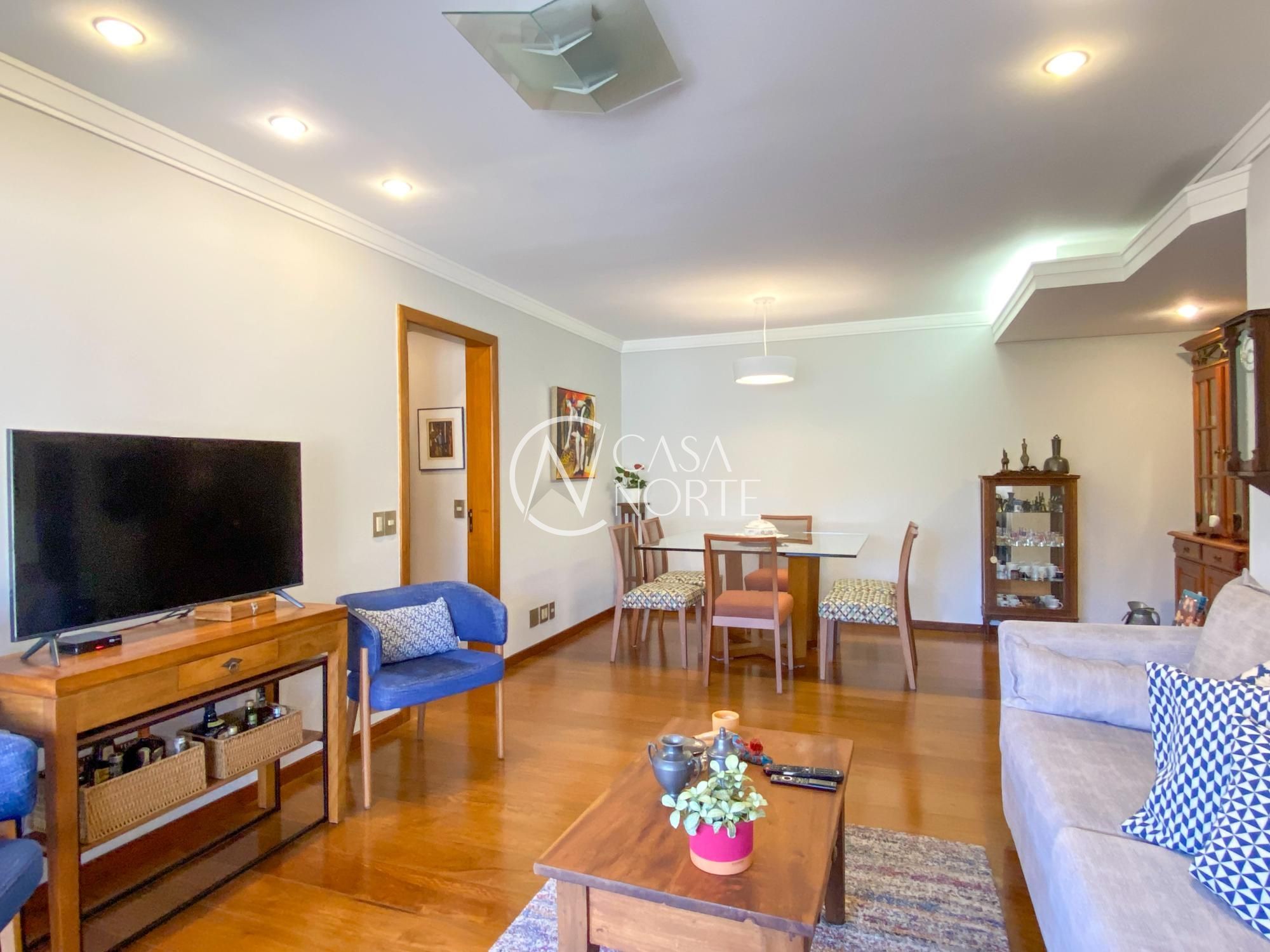 Apartamento à venda com 3 quartos, 140m², 1 suíte, 2 vagas, Rua Dona Laura no bairro Rio Branco em Porto Alegre