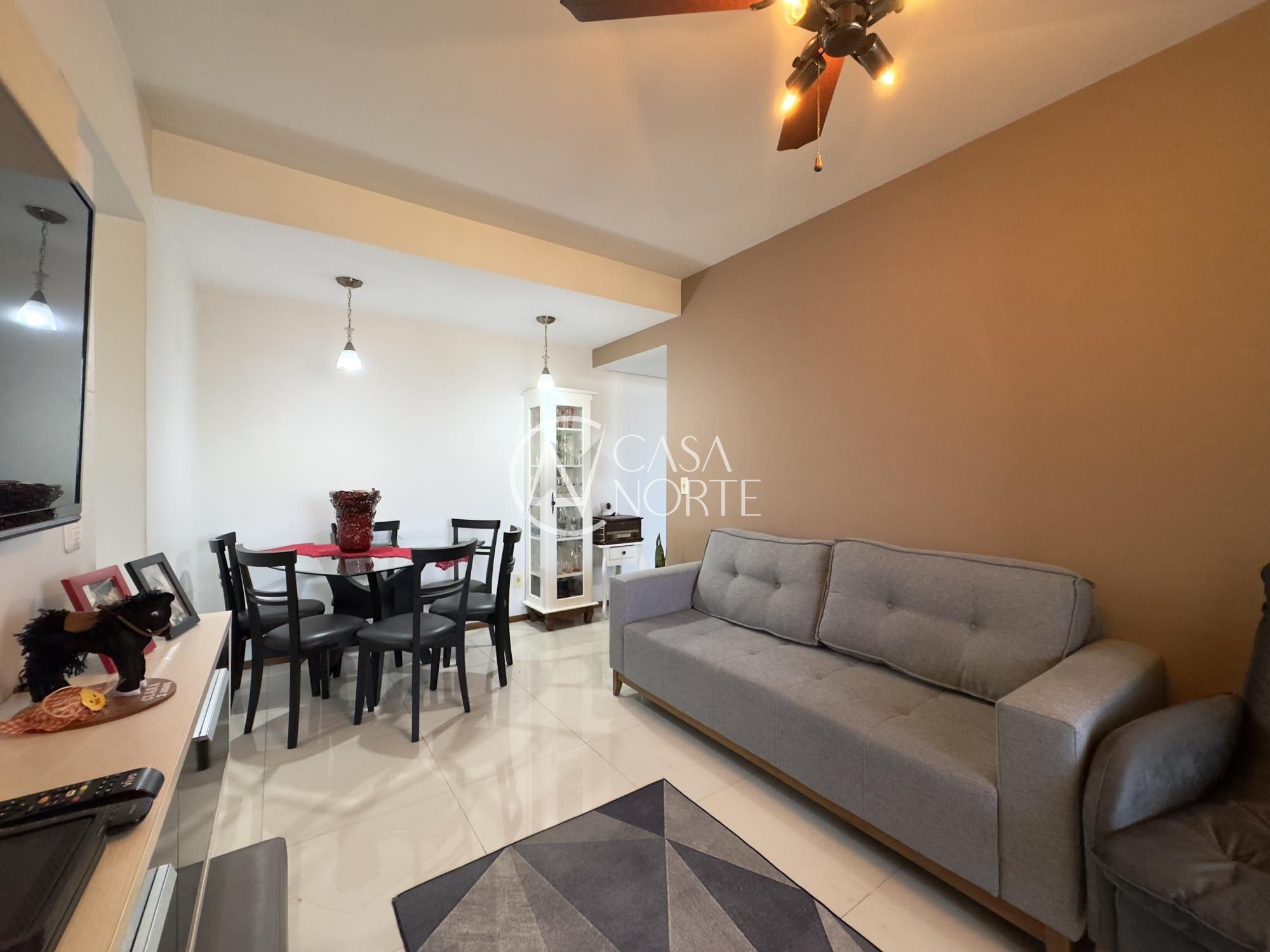 Apartamento à venda com 2 quartos, 63m², 1 vaga, Rua José do Patrocínio no bairro Cidade Baixa em Porto Alegre