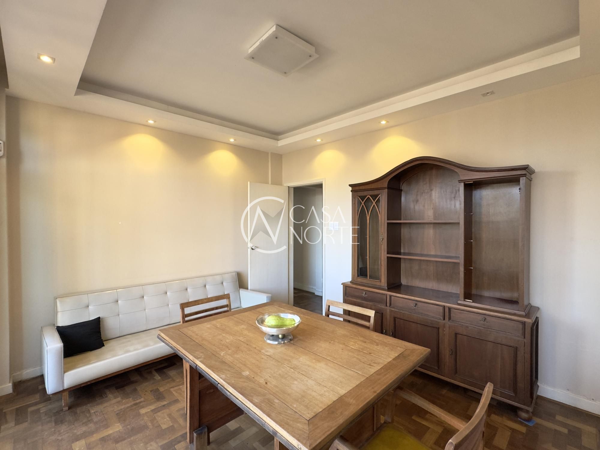 Apartamento à venda com 3 quartos, 119m², 1 vaga, Rua Duque de Caxias no bairro Centro Histórico em Porto Alegre