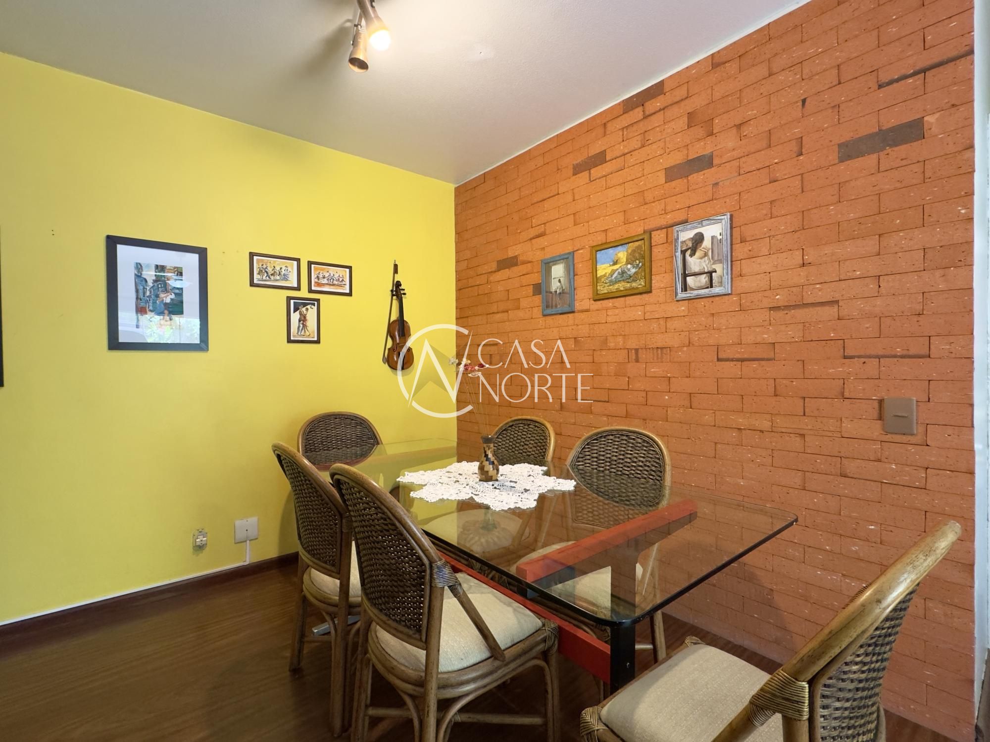 Apartamento à venda com 2 quartos, 63m², 1 vaga, Rua Marcone no bairro Partenon em Porto Alegre