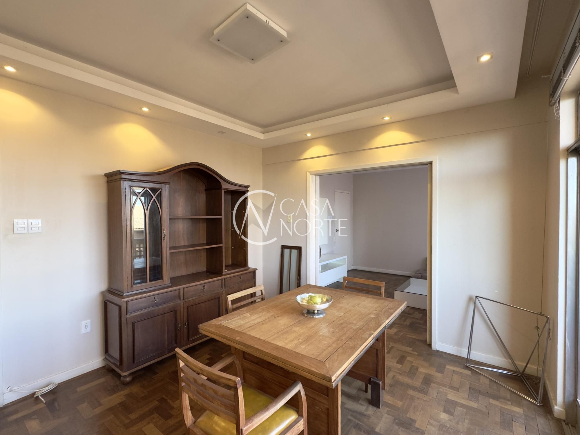 Apartamento à venda com 3 quartos, 119m², 1 vaga, Rua Duque de Caxias no bairro Centro Histórico em Porto Alegre