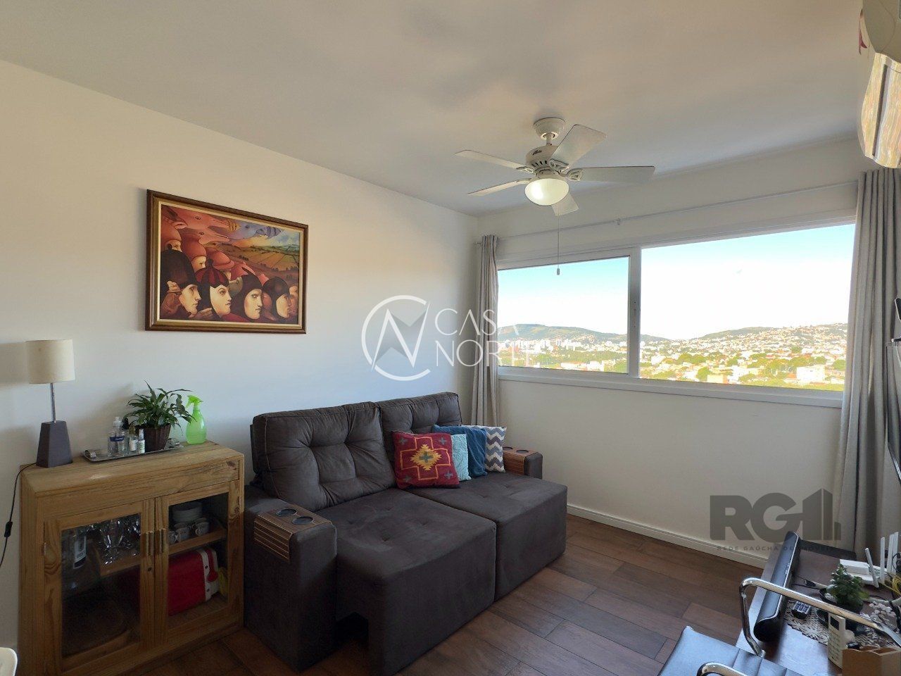 Apartamento à venda com 2 quartos, 57m², 1 suíte, 1 vaga, Rua Joaquim Cruz no bairro Santo Antônio em Porto Alegre