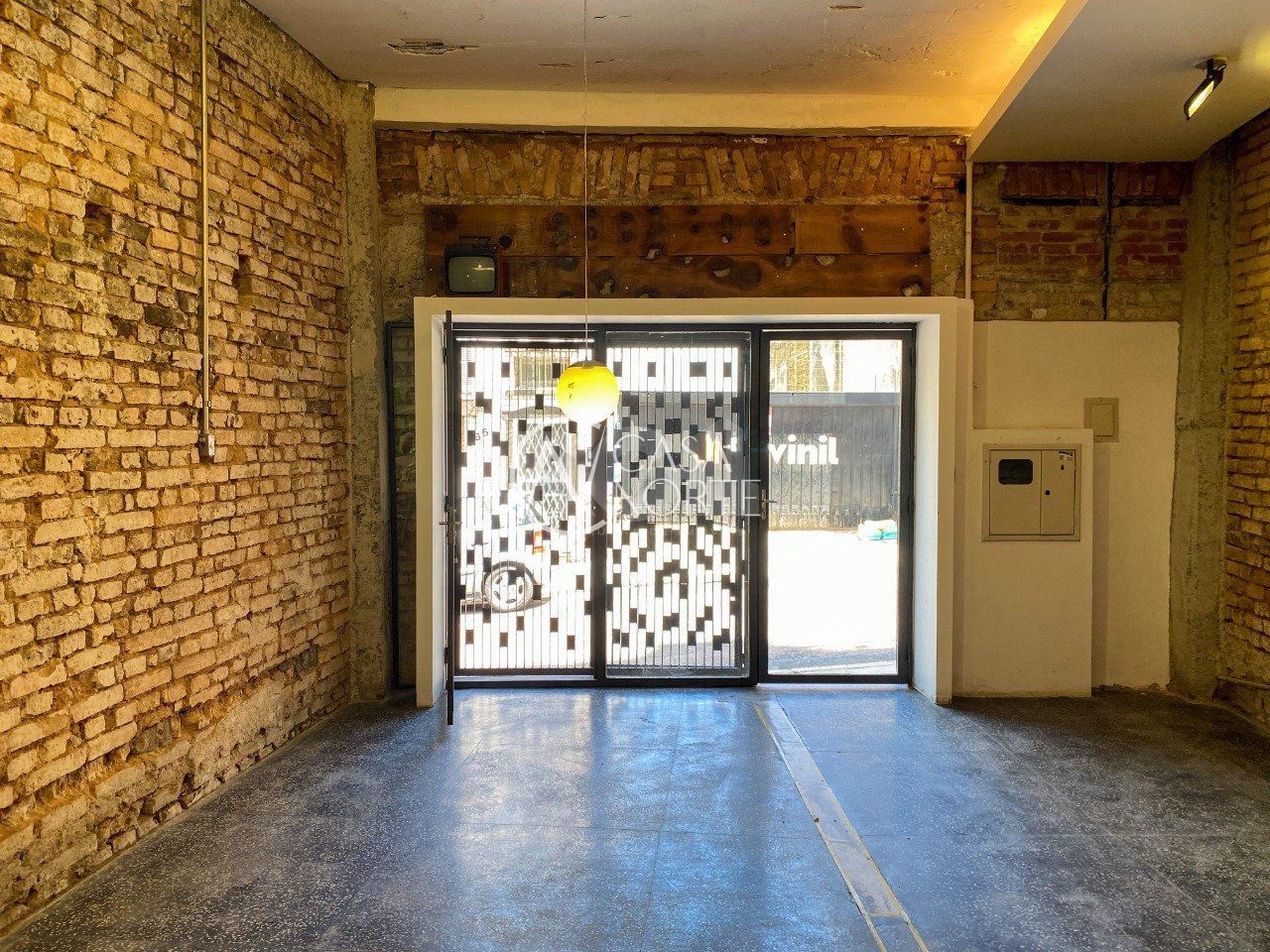 Casa Comercial à venda , 60m², Rua General Bento Martins no bairro Centro Histórico em Porto Alegre