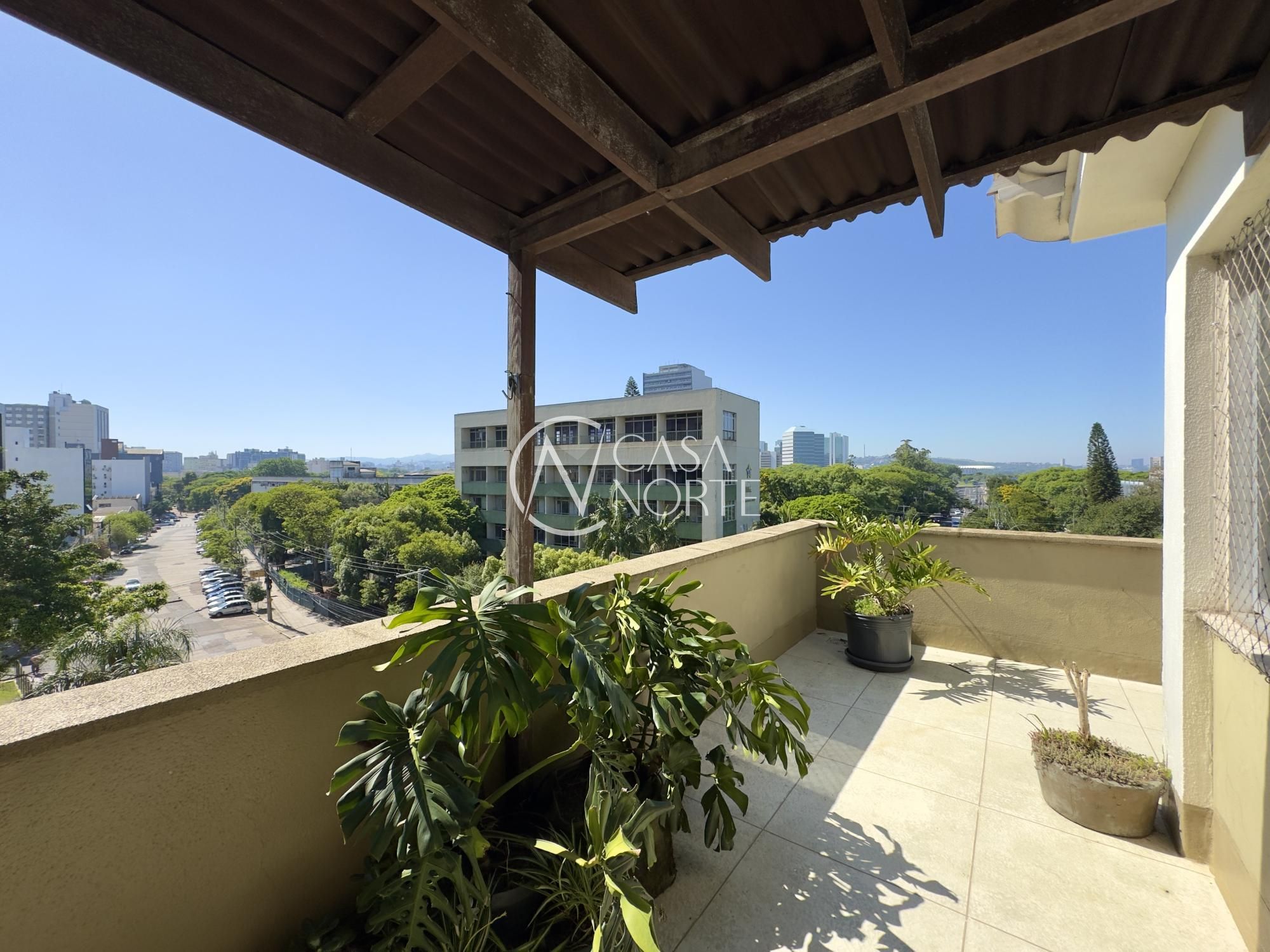 Cobertura à venda com 2 quartos, 124m², 1 vaga, Rua Washington Luiz no bairro Centro Histórico em Porto Alegre