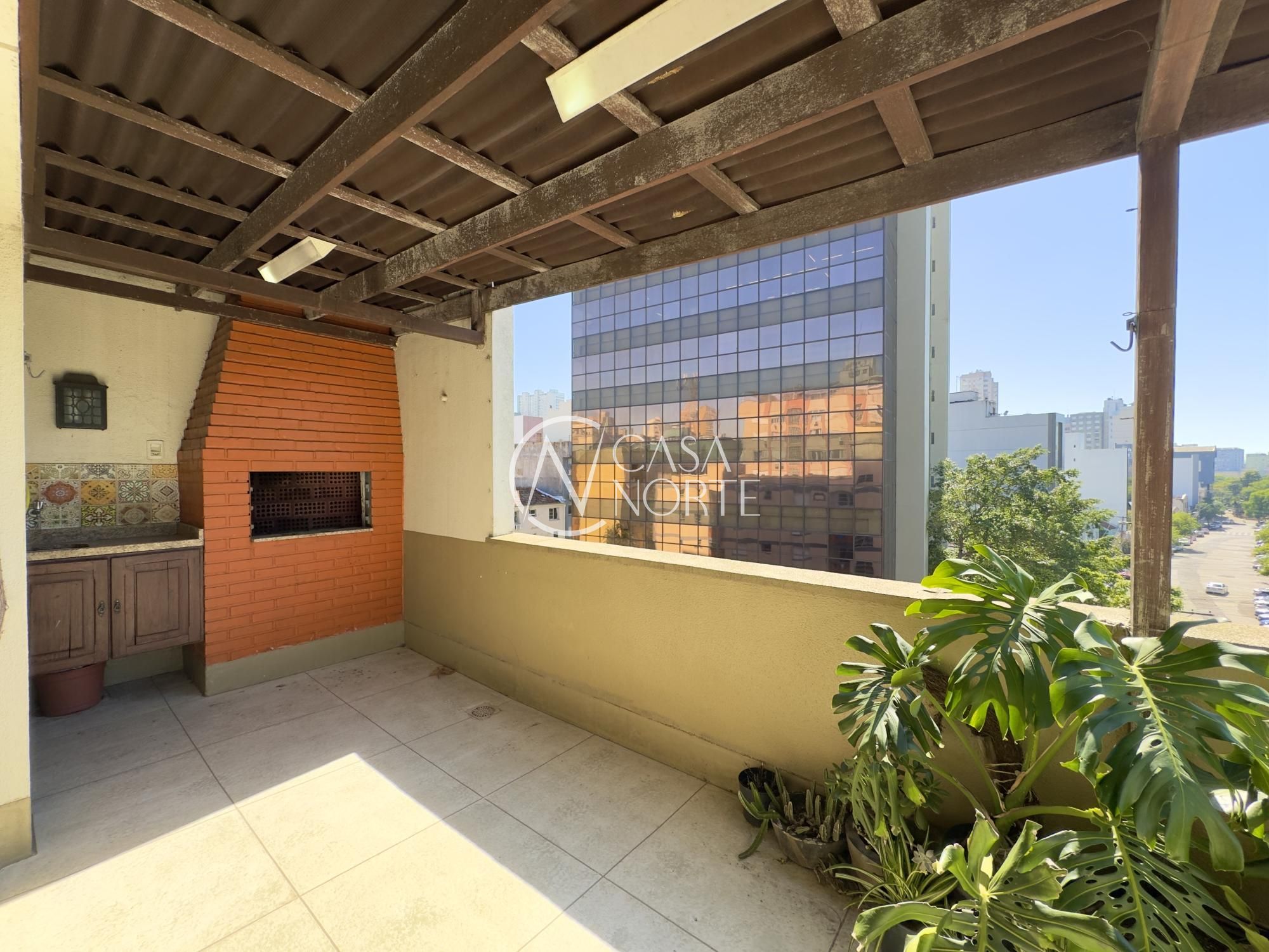 Cobertura à venda com 2 quartos, 124m², 1 vaga, Rua Washington Luiz no bairro Centro Histórico em Porto Alegre