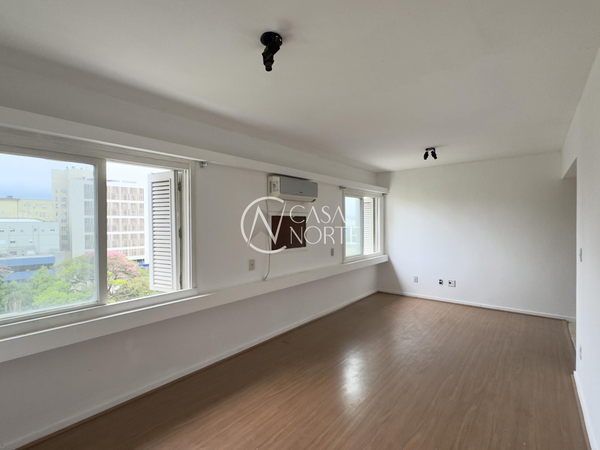 Apartamento à venda com 1 quarto, 30m², Rua Duque de Caxias no bairro Centro Histórico em Porto Alegre