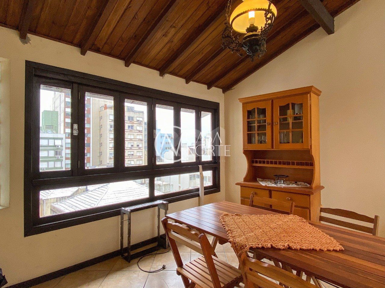 Casa à venda com 2 quartos, 337m², 2 suítes, 2 vagas, Rua Coronel Fernando Machado no bairro Centro Histórico em Porto Alegre