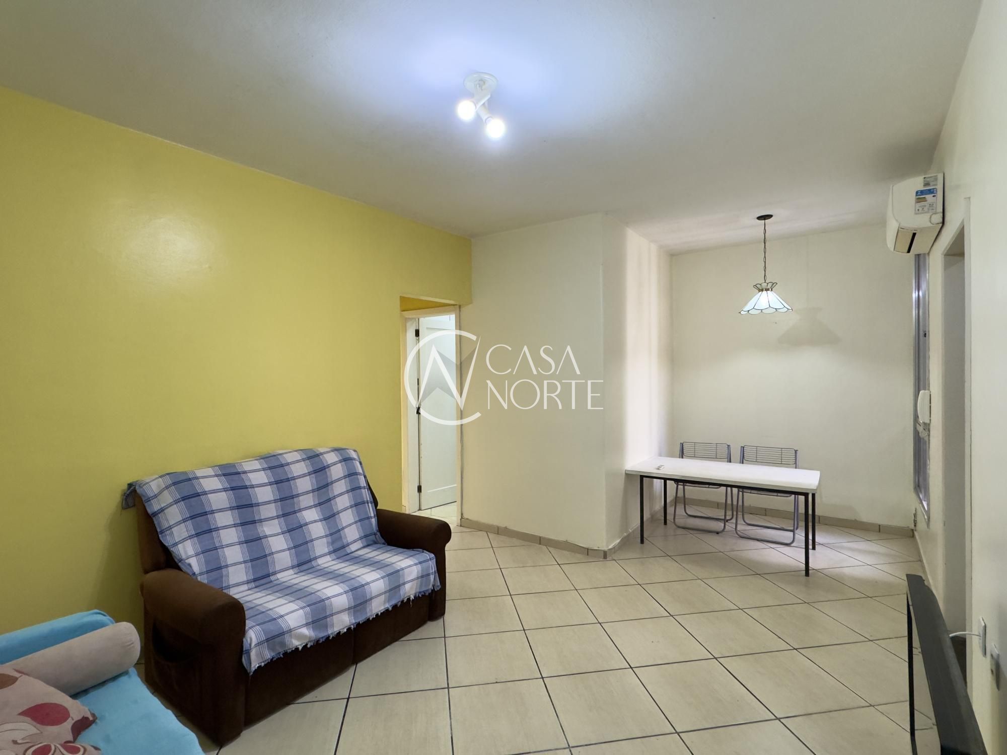 Apartamento à venda com 2 quartos, 73m², Rua Duque de Caxias no bairro Centro Histórico em Porto Alegre