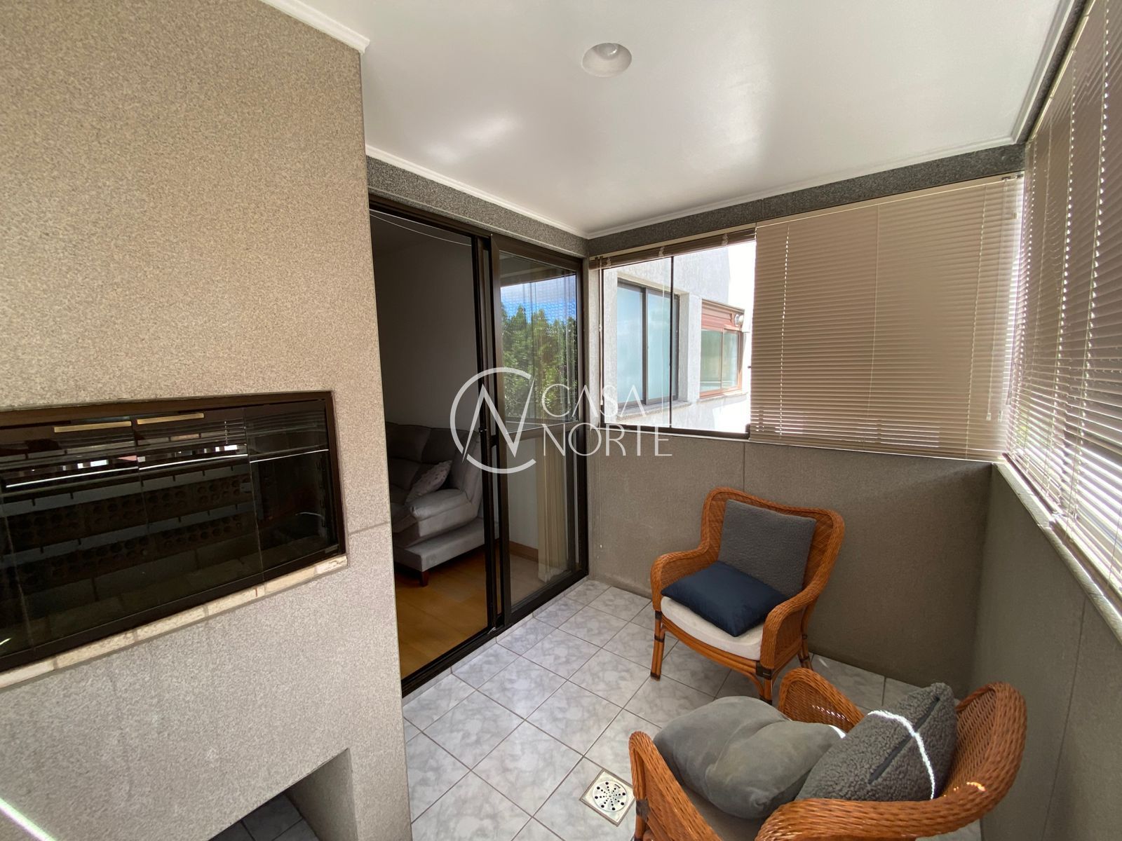 Apartamento à venda com 2 quartos, 74m², 1 vaga, Rua Itaboraí no bairro Jardim Botânico em Porto Alegre