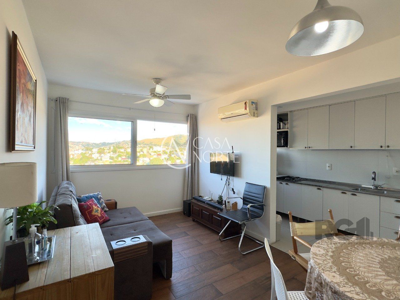 Apartamento à venda com 2 quartos, 57m², 1 suíte, 1 vaga, Rua Joaquim Cruz no bairro Santo Antônio em Porto Alegre