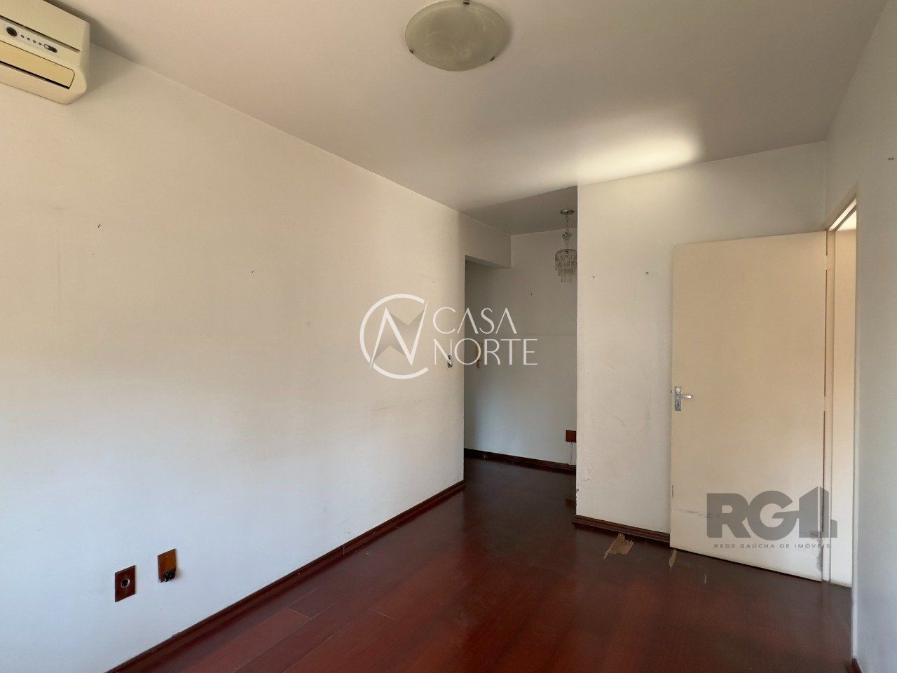 Apartamento à venda com 2 quartos, 55m², Rua Coronel Fernando Machado no bairro Centro Histórico em Porto Alegre