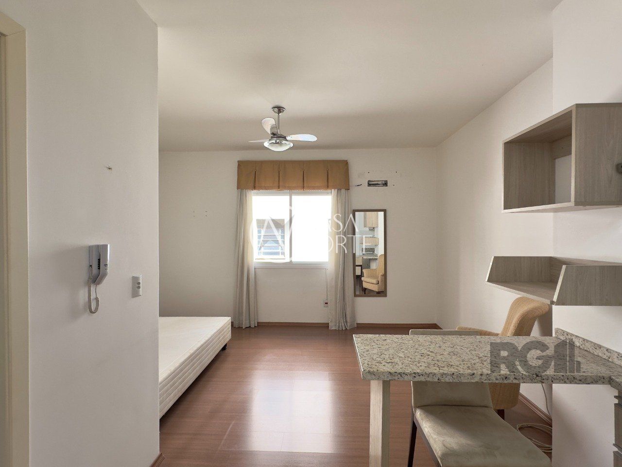 Apartamento à venda com 1 quarto, 25m², 1 vaga, Rua Duque de Caxias no bairro Centro Histórico em Porto Alegre