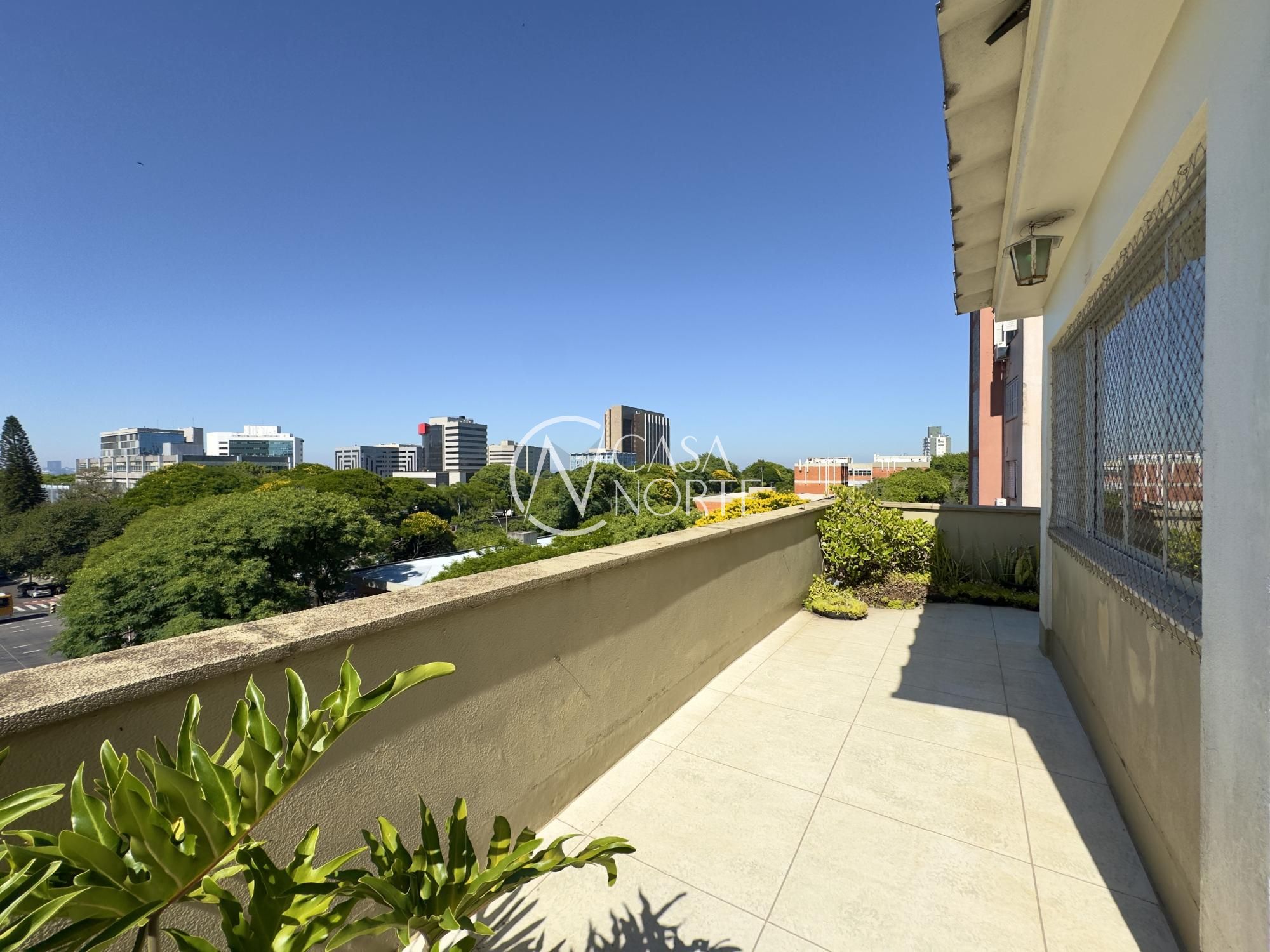 Cobertura à venda com 2 quartos, 124m², 1 vaga, Rua Washington Luiz no bairro Centro Histórico em Porto Alegre