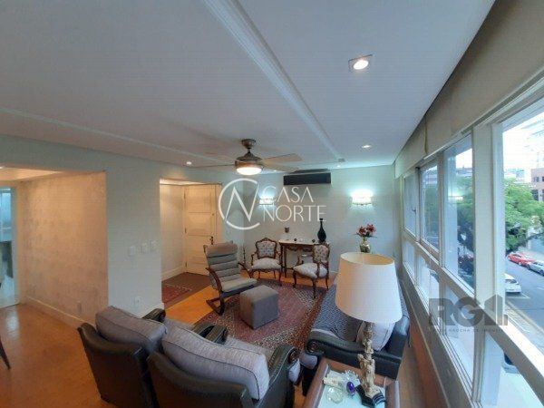 Apartamento à venda com 3 quartos, 173m², 1 suíte, 1 vaga, Rua Padre Chagas no bairro Moinhos de Vento em Porto Alegre