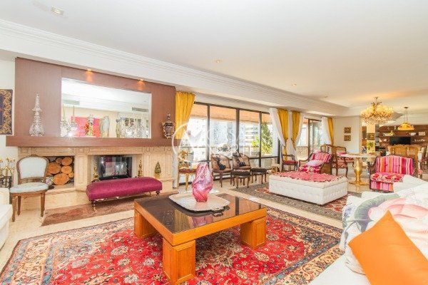 Apartamento à venda com 4 quartos, 503m², 4 suítes, 5 vagas, Avenida Coronel Lucas de Oliveira no bairro Bela Vista em Porto Alegre