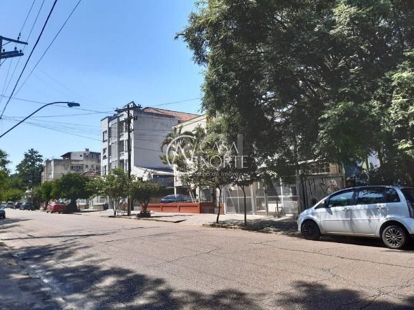 Terreno à venda  com 405m², Rua José de Alencar no bairro Menino Deus em Porto Alegre