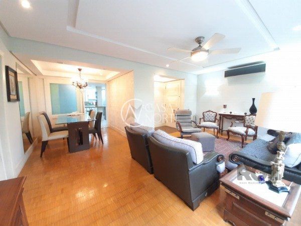 Apartamento à venda com 3 quartos, 173m², 1 suíte, 1 vaga, Rua Padre Chagas no bairro Moinhos de Vento em Porto Alegre