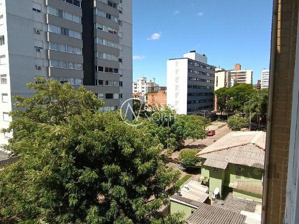 Apartamento à venda com 3 quartos, 106m², 1 suíte, 1 vaga, Rua Costa no bairro Menino Deus em Porto Alegre