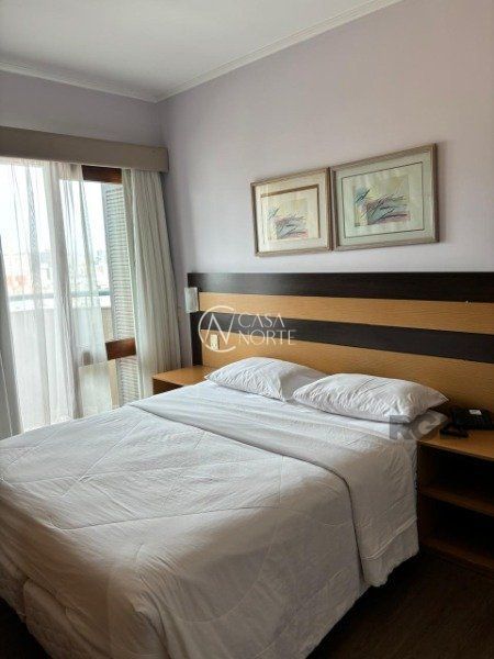 Flat à venda com 1 quarto, 52m², 1 suíte, 1 vaga, Avenida Independência no bairro Independência em Porto Alegre