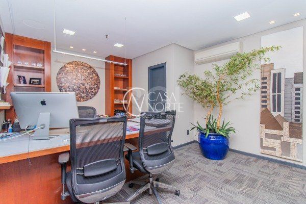 Sala Comercial à venda , 199m², 3 vagas, Avenida Cristovao Colombo no bairro Floresta em Porto Alegre