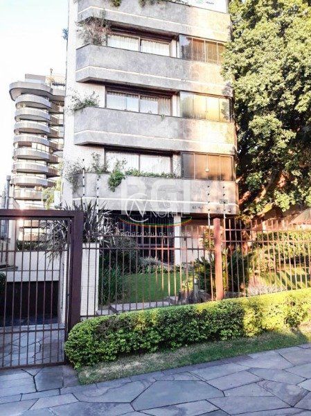 Cobertura à venda com 3 quartos, 492m², 1 suíte, 3 vagas, Rua Coronel Bordini no bairro Auxiliadora em Porto Alegre