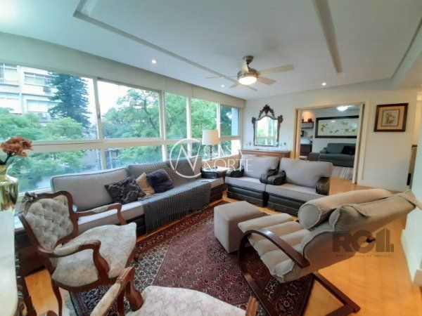 Apartamento à venda com 3 quartos, 173m², 1 suíte, 1 vaga, Rua Padre Chagas no bairro Moinhos de Vento em Porto Alegre