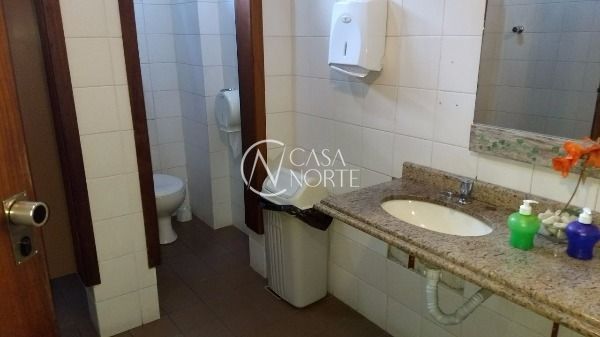 Sala Comercial à venda , 518m², 2 vagas, Avenida Patria no bairro São Geraldo em Porto Alegre