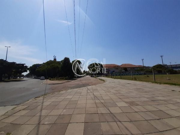 Terreno à venda  com 405m², Rua José de Alencar no bairro Menino Deus em Porto Alegre