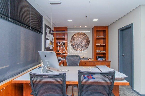 Sala Comercial à venda , 199m², 3 vagas, Avenida Cristovao Colombo no bairro Floresta em Porto Alegre