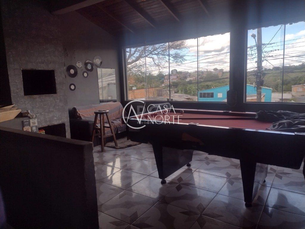 Casa à venda com 3 quartos, 250m², 1 suíte, 2 vagas, Rua H no bairro Passo das Pedras em Porto Alegre