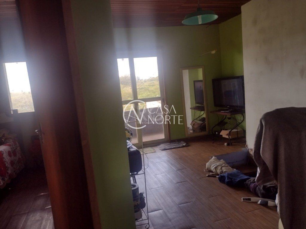 Casa à venda com 3 quartos, 250m², 1 suíte, 2 vagas, Rua H no bairro Passo das Pedras em Porto Alegre