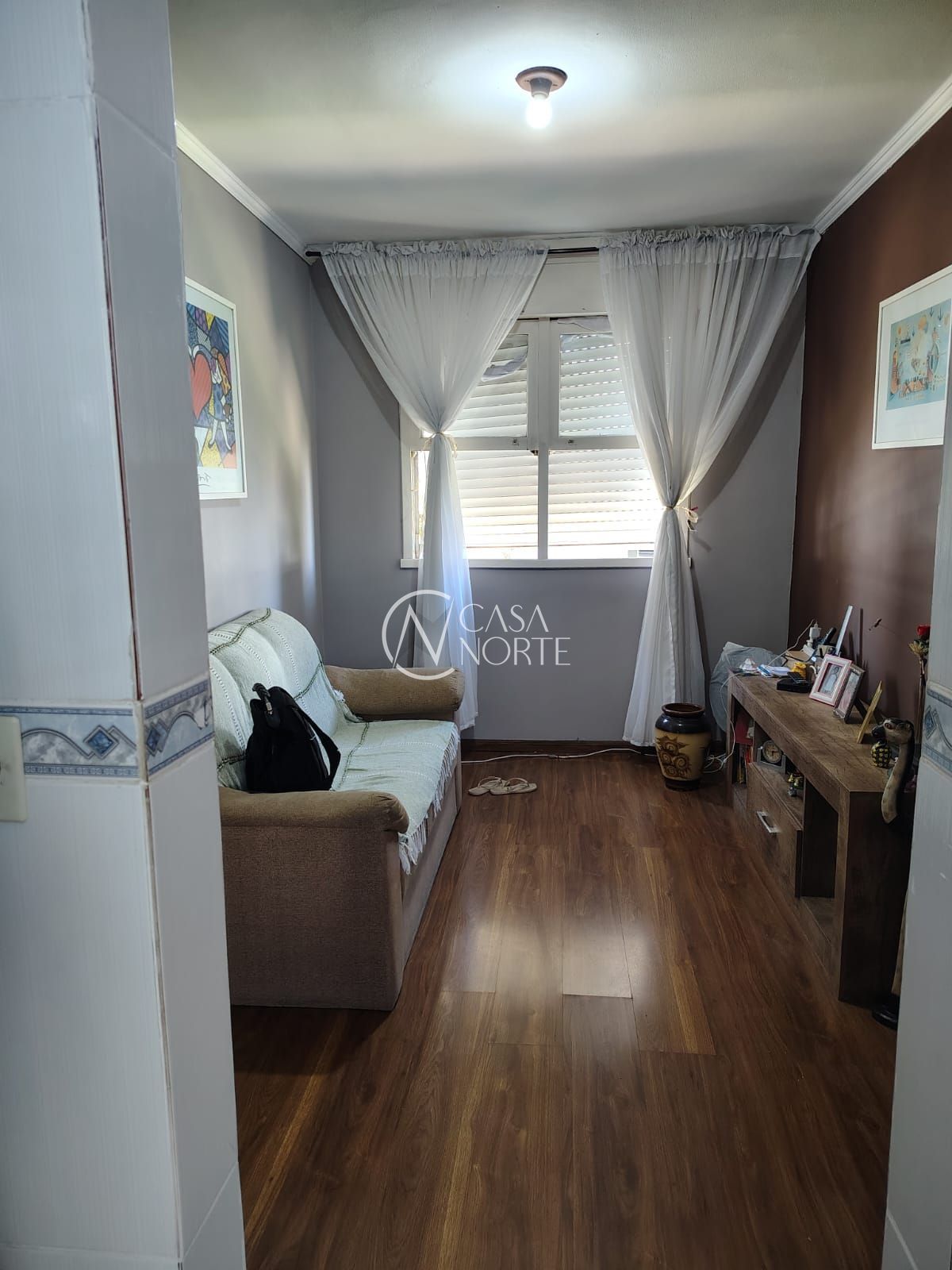 Apartamento à venda com 2 quartos, 54m², 1 vaga, Travessa Escobar no bairro Camaquã em Porto Alegre