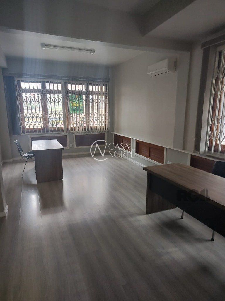 Sala Comercial à venda , 32m², Rua José do Patrocinio no bairro Cidade Baixa em Porto Alegre
