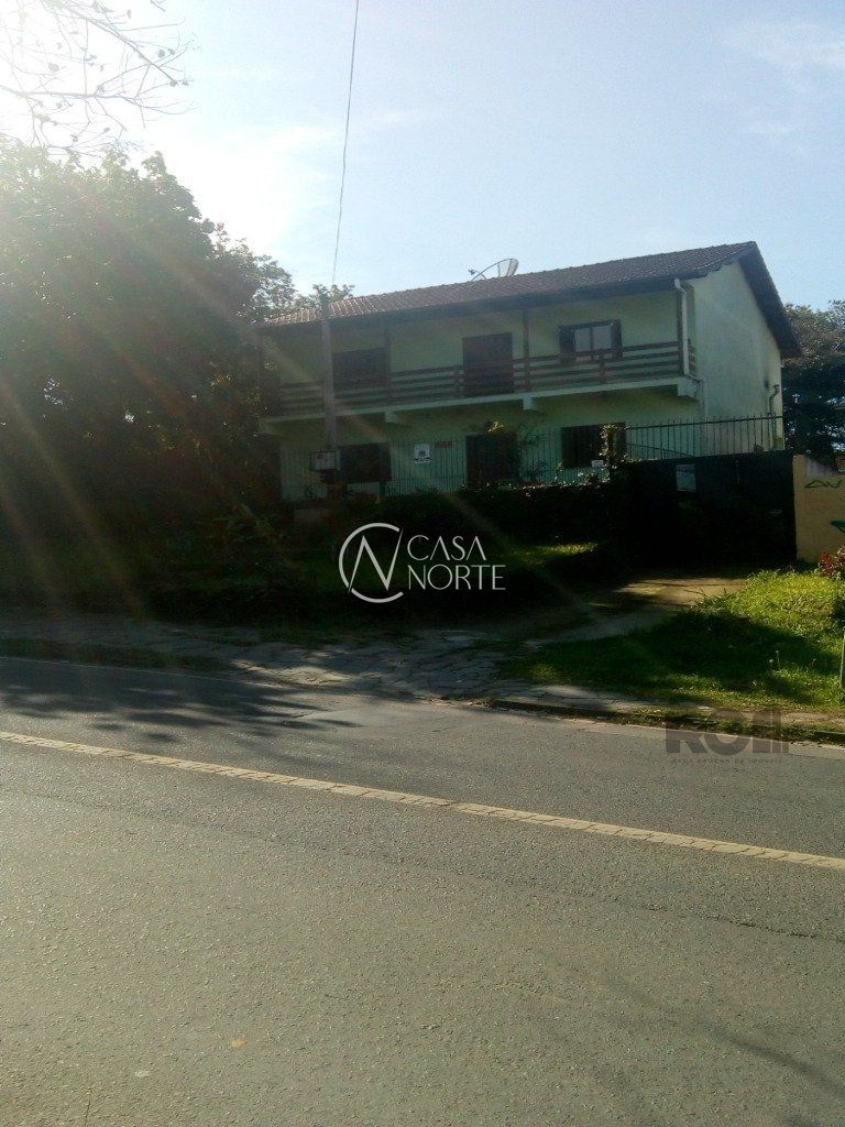 Casa à venda com 3 quartos, 214m², 2 vagas, Estrada Costa Gama no bairro Belém Velho em Porto Alegre