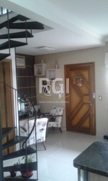 Casa de Condomínio à venda com 2 quartos, 77m², 1 vaga, Avenida Outeiro no bairro Coronel Aparício Borges em Porto Alegre