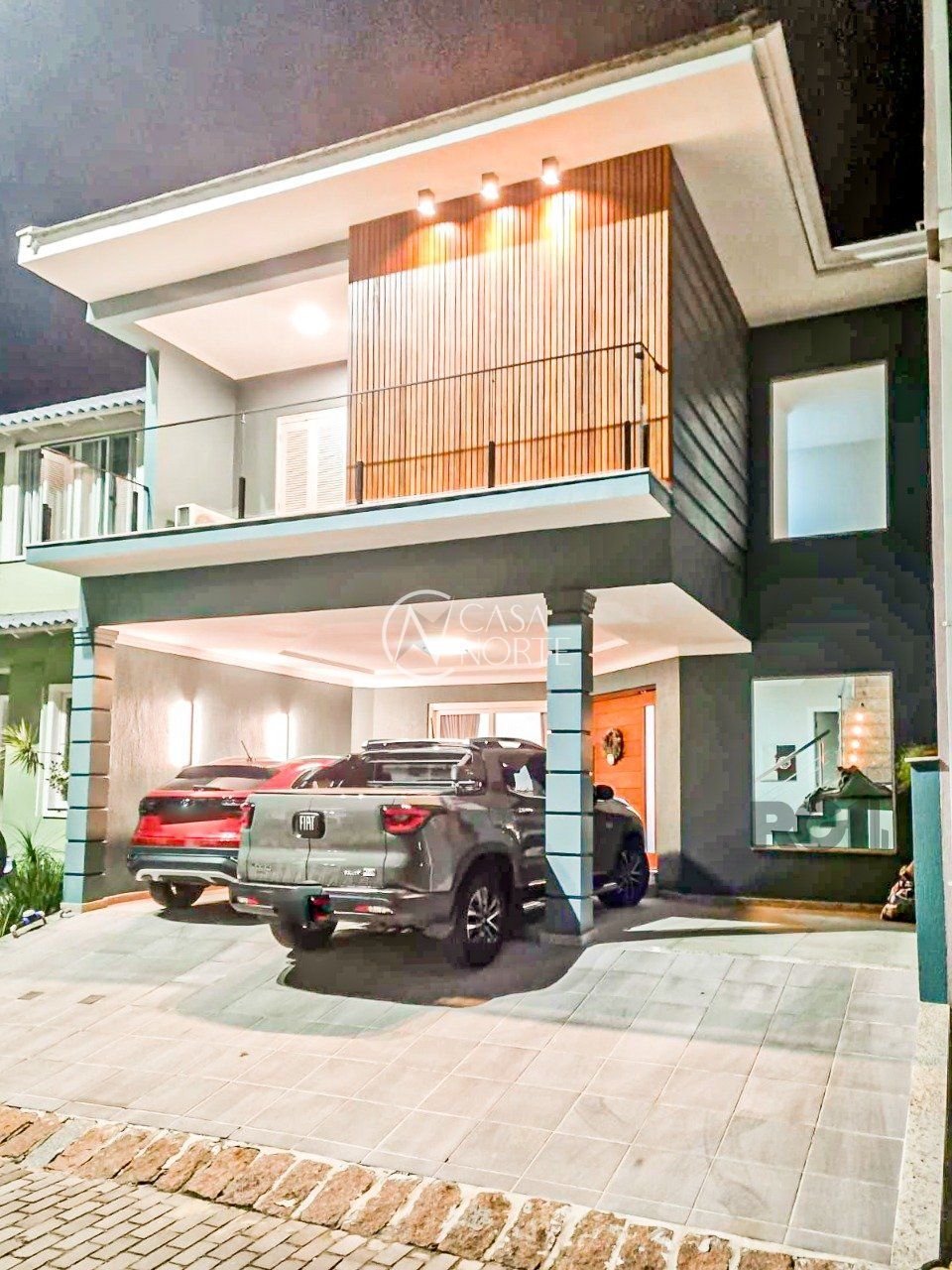 Casa de Condomínio à venda com 3 quartos, 193m², 1 suíte, 4 vagas, Avenida Ecoville no bairro Sarandi em Porto Alegre