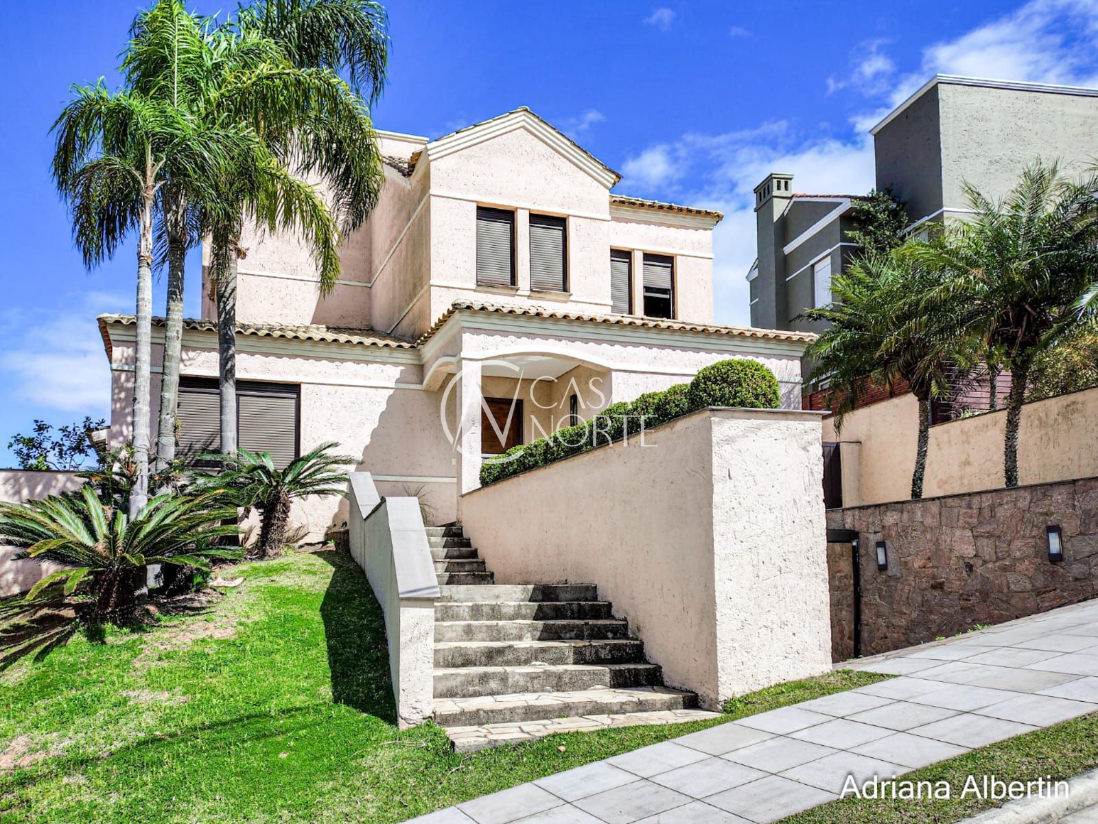 Casa de Condomínio à venda com 4 quartos, 250m², 4 suítes, 2 vagas, Estrada das Três Meninas no bairro Alphaville em Porto Alegre
