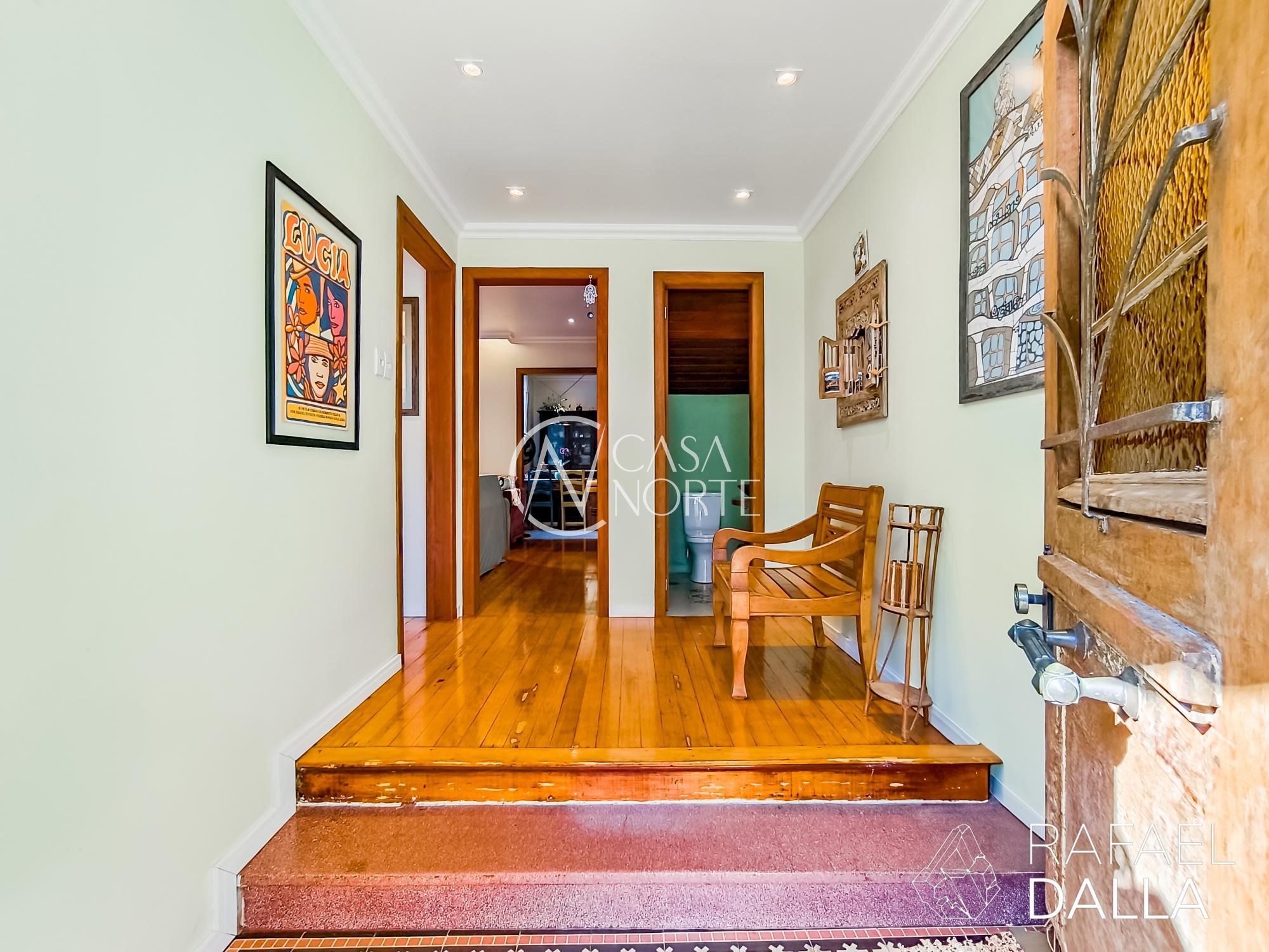 Casa à venda com 4 quartos, 210m², 1 suíte, 3 vagas, Rua Lopo Gonçalves no bairro Cidade Baixa em Porto Alegre