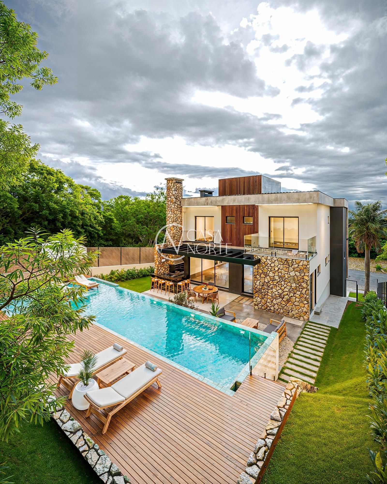 Casa de Condomínio à venda com 4 quartos, 298m², 4 suítes, 2 vagas, Estrada das Três Meninas no bairro Alphaville em Porto Alegre