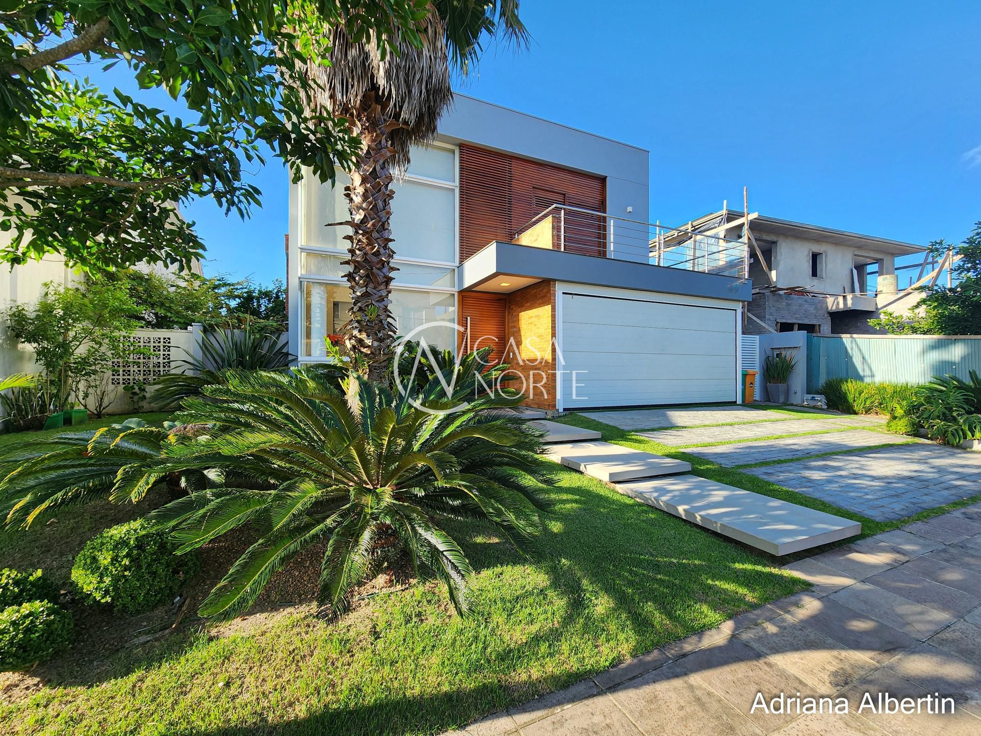 Casa de Condomínio à venda com 3 quartos, 301m², 3 suítes, 2 vagas, Estrada das Três Meninas no bairro Alphaville em Porto Alegre