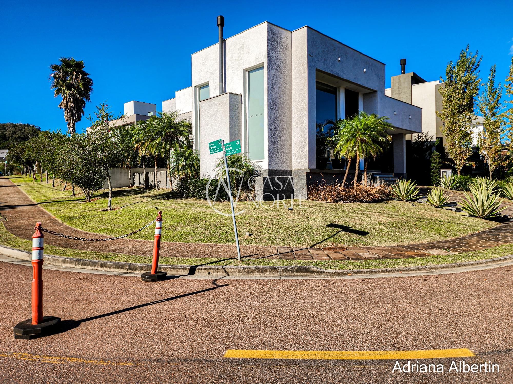 Casa de Condomínio à venda com 3 quartos, 250m², 3 suítes, 2 vagas, Estrada das Três Meninas no bairro Alphaville em Porto Alegre