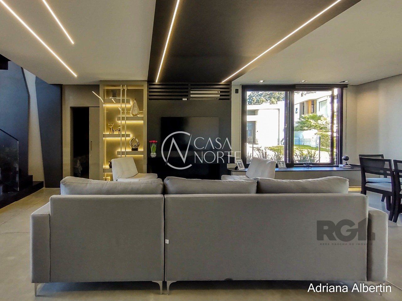 Casa de Condomínio à venda com 6 quartos, 440m², 4 suítes, 4 vagas, Estrada das Três Meninas no bairro Alphaville em Porto Alegre