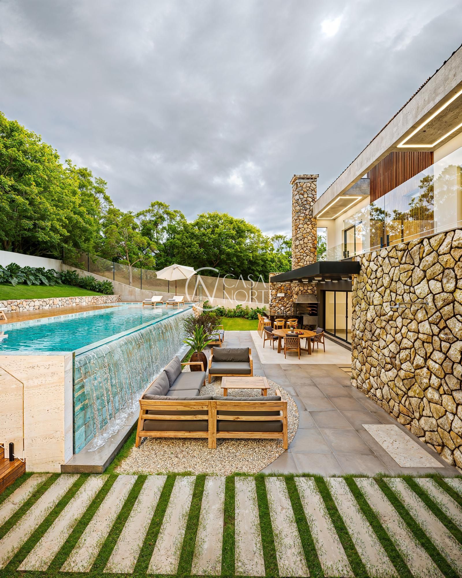 Casa de Condomínio à venda com 4 quartos, 298m², 4 suítes, 2 vagas, Estrada das Três Meninas no bairro Alphaville em Porto Alegre